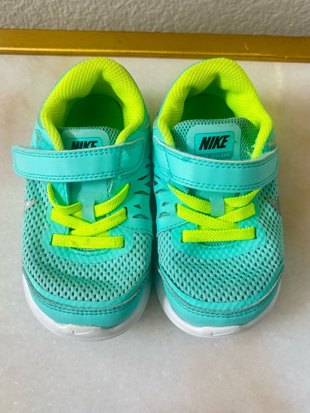 Nike flex 2016 Run Kids' Turquoise and Neon Yellow Velcro Sneakers